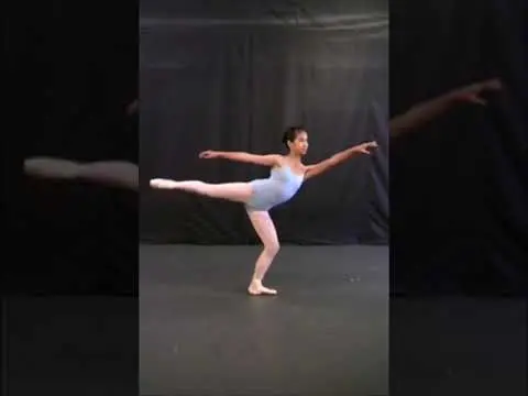 Sissonne Ouvert／シソンヌ・ウーベールの動画／バレエ用語集